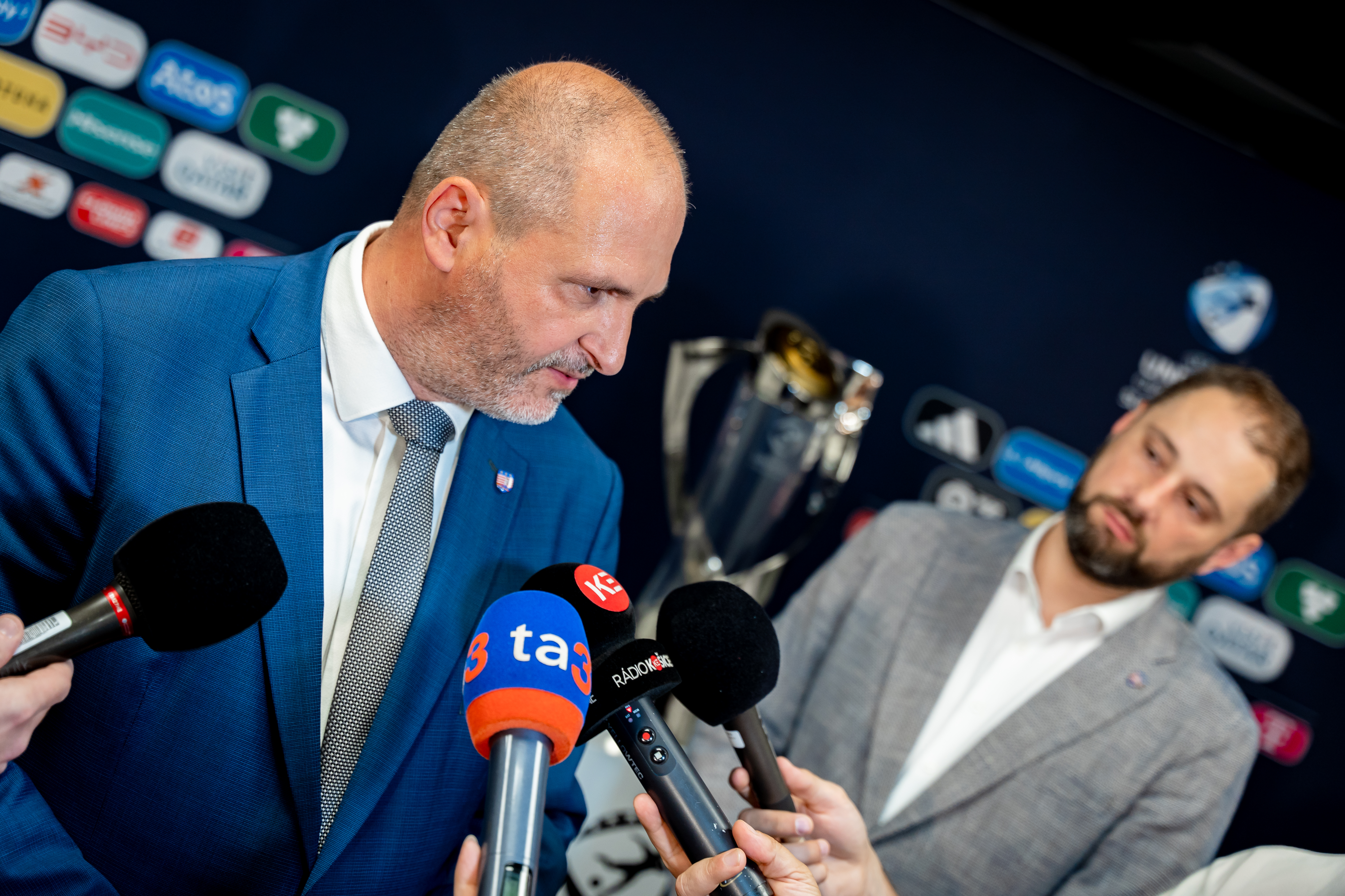 Tlacovy brifing - o pripravach sampionatu UEFA-38